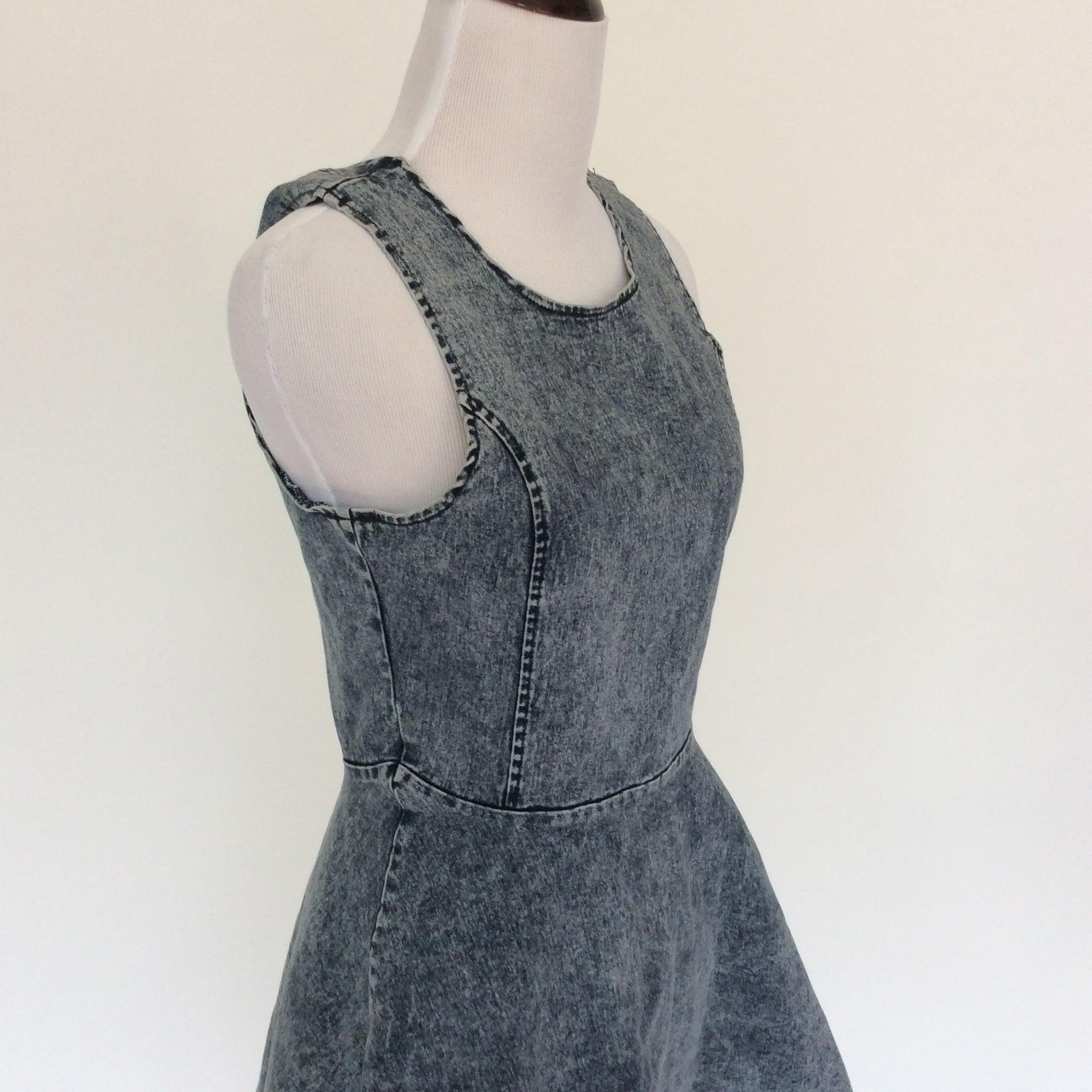 acid wash denim skater dress Vintage Asymmetrical Zip Front Acid Wash Denim Dress by Champagne, Circa 1980s portmanteau new york